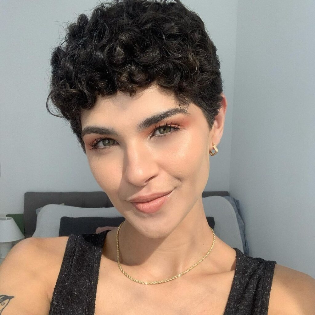 Influencers de Cabelo Curto: Gabi Vasconcelos